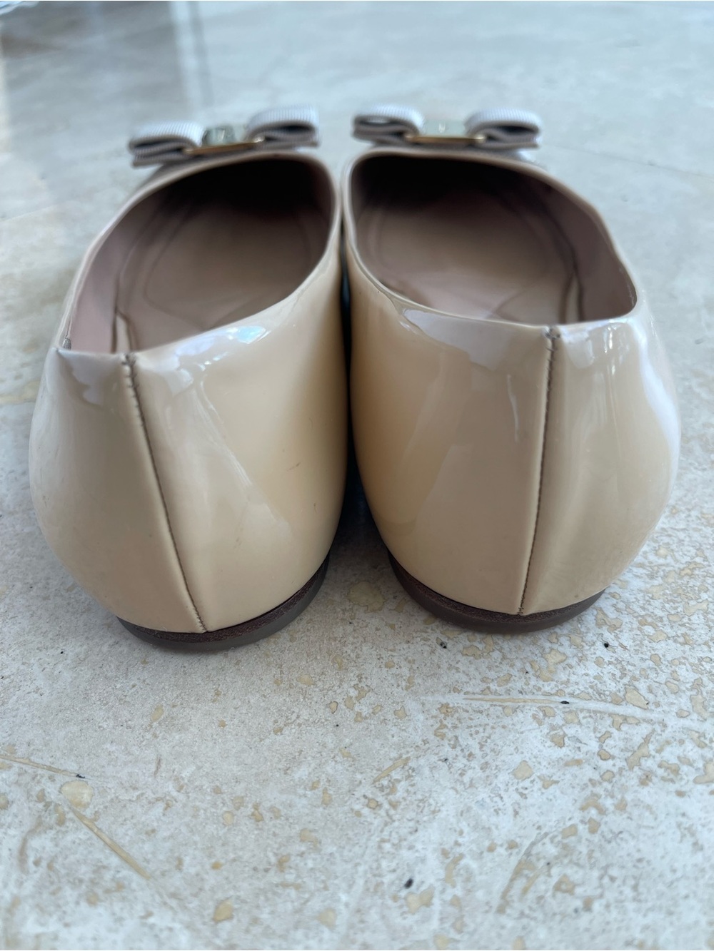 Salvatore Ferragamo Beige Patent Leather Vara Bow Flats - Picture 6 of 7